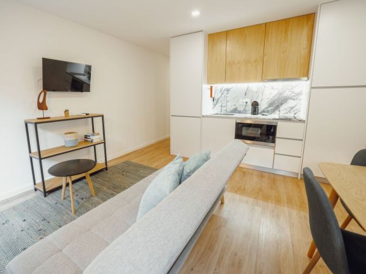 Appartement design avec terrasse face à la gare, Porto - Photo 6