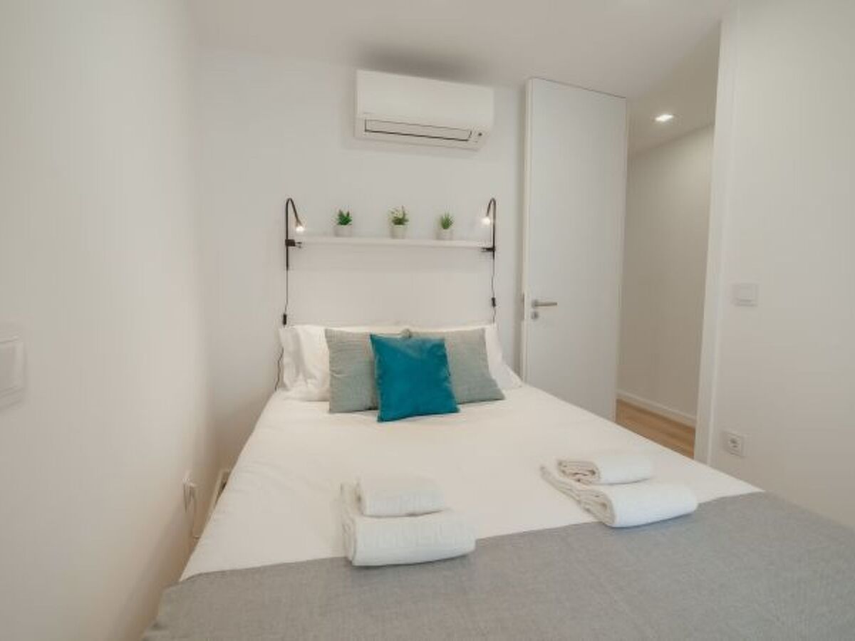 Appartement design avec terrasse face à la gare, Porto - Photo 8