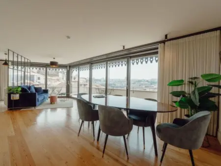 Location appartement à Porto, DOWNTOWN PENTHOUSE with RIVER VIEW by VACATIONY