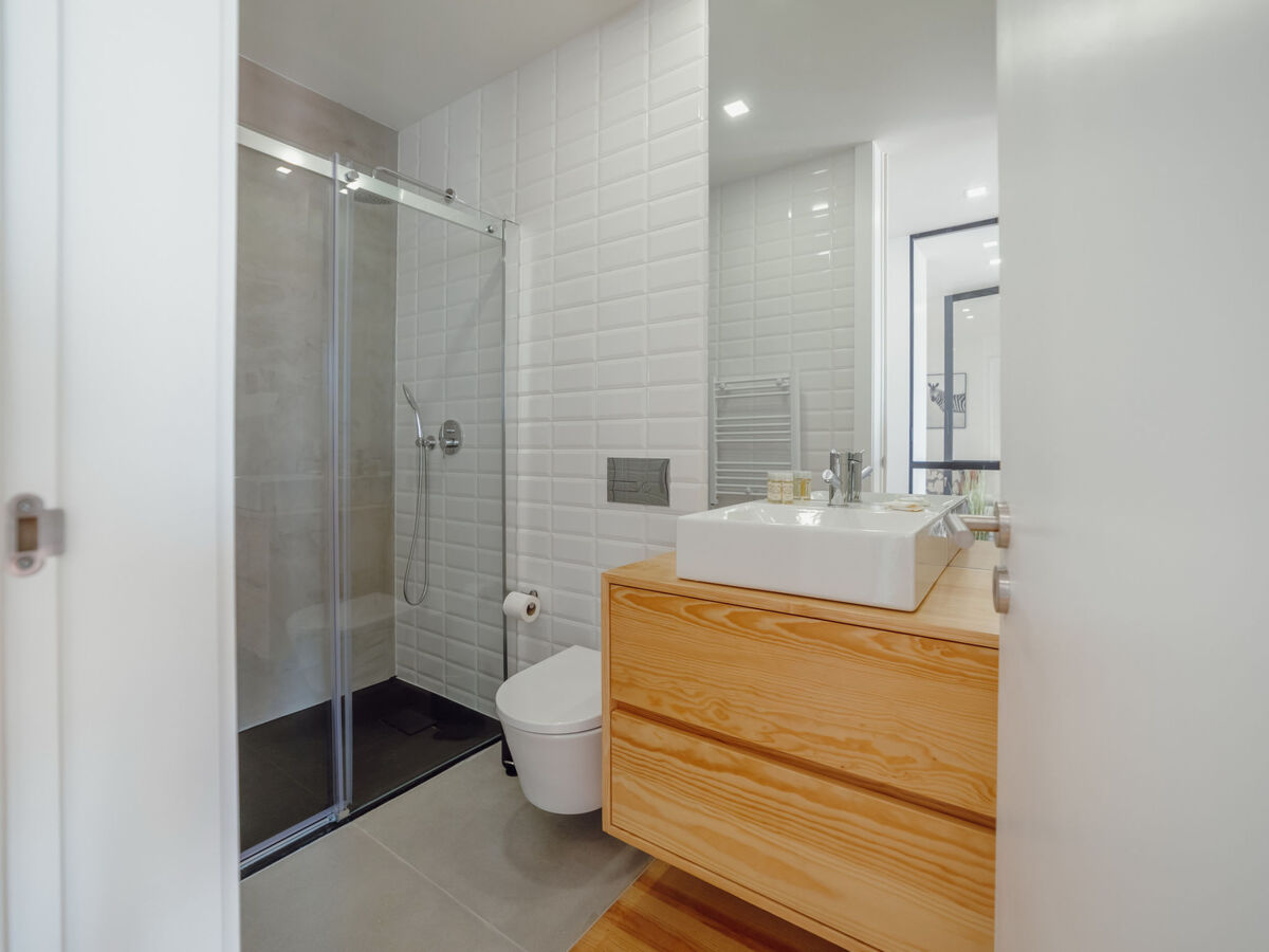 Appartement design 2 chambres proche gare Porto - Photo 15