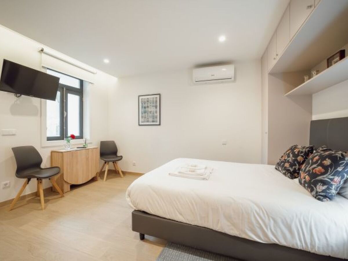 Studio 32 m² au cœur de Porto, animation urbaine - Photo 11