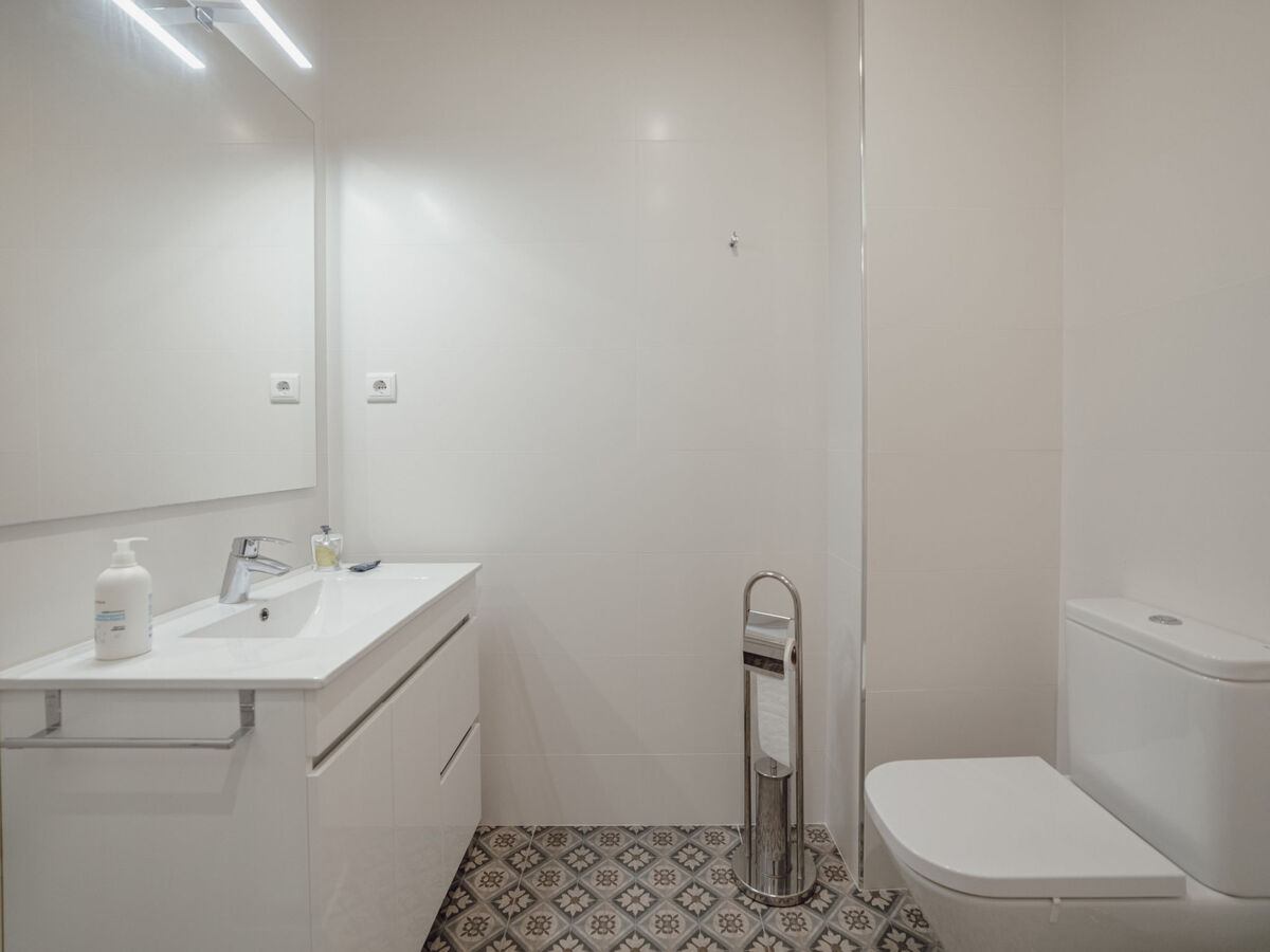 Appartement design avec balcon au cœur de Porto - Photo 26