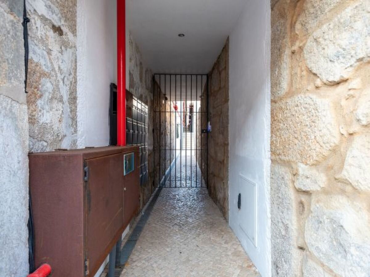 Appartement mezzanine 4 pers. à 10 min du centre de Porto - Photo 4