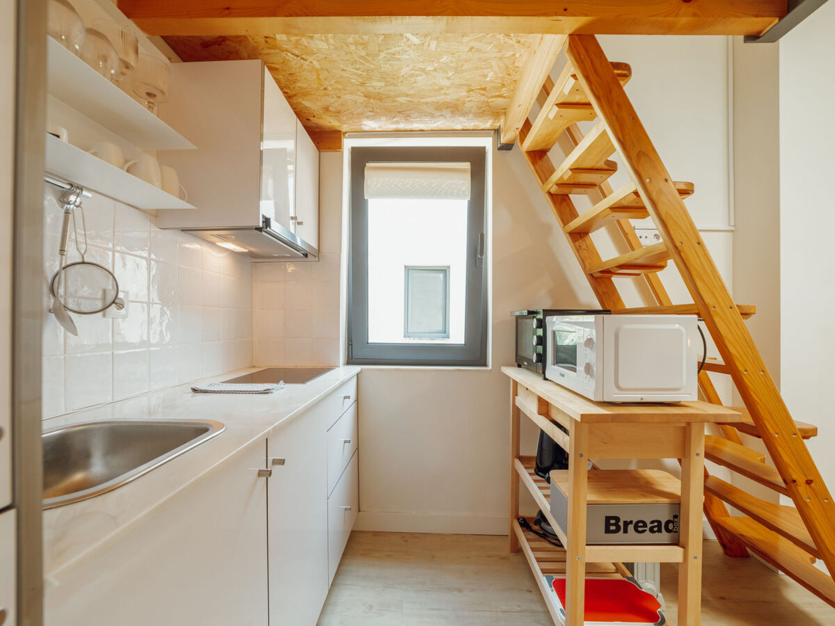 Mezzanine Stylish Apartment Q by Vacationy, Porto - Photo 8