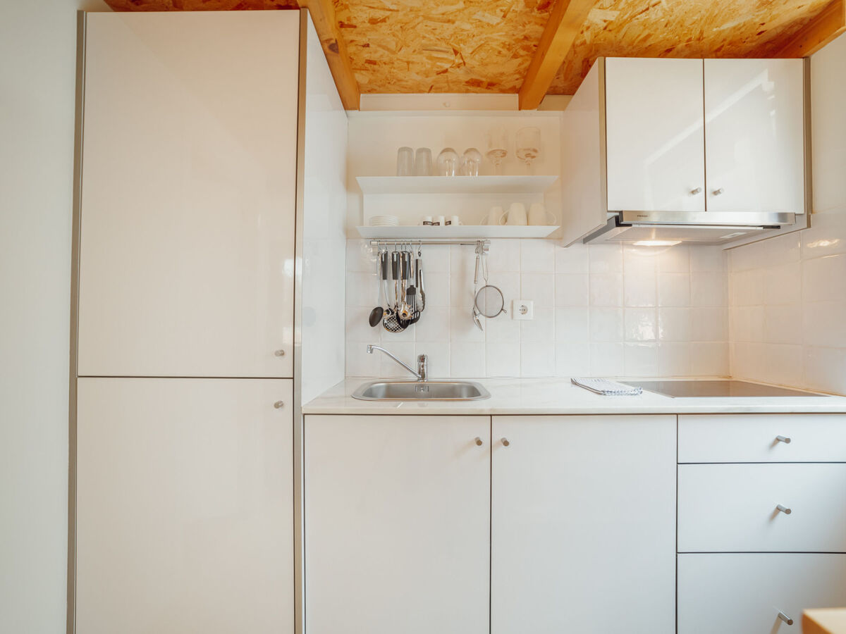 Mezzanine Stylish Apartment Q by Vacationy, Porto - Photo 9