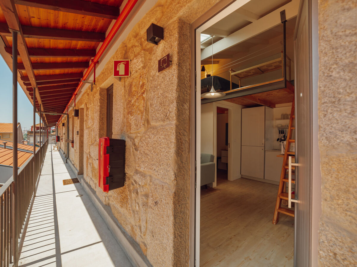 Mezzanine Stylish Apartment Q by Vacationy, Porto - Photo 12