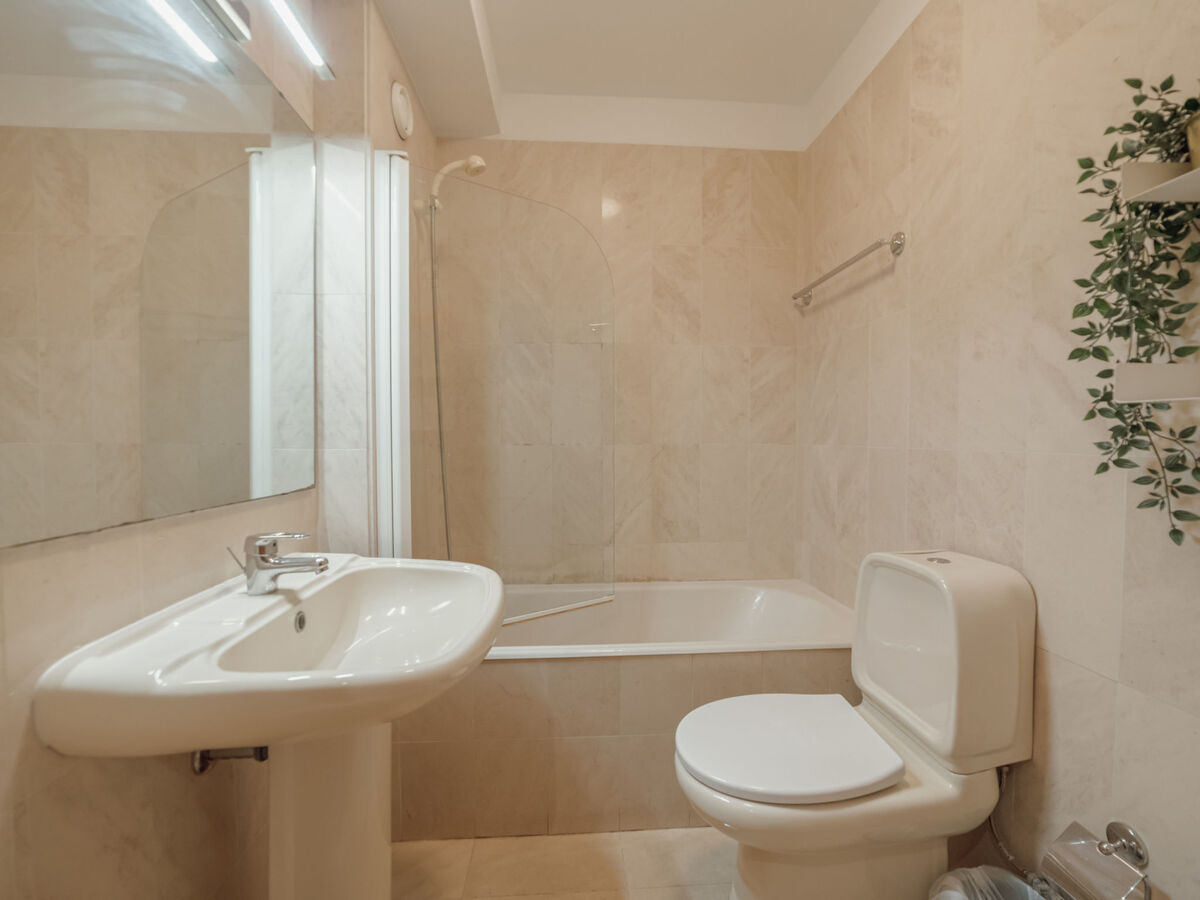 Appartement 1 chambre avec terrasse centre Porto - Photo 10