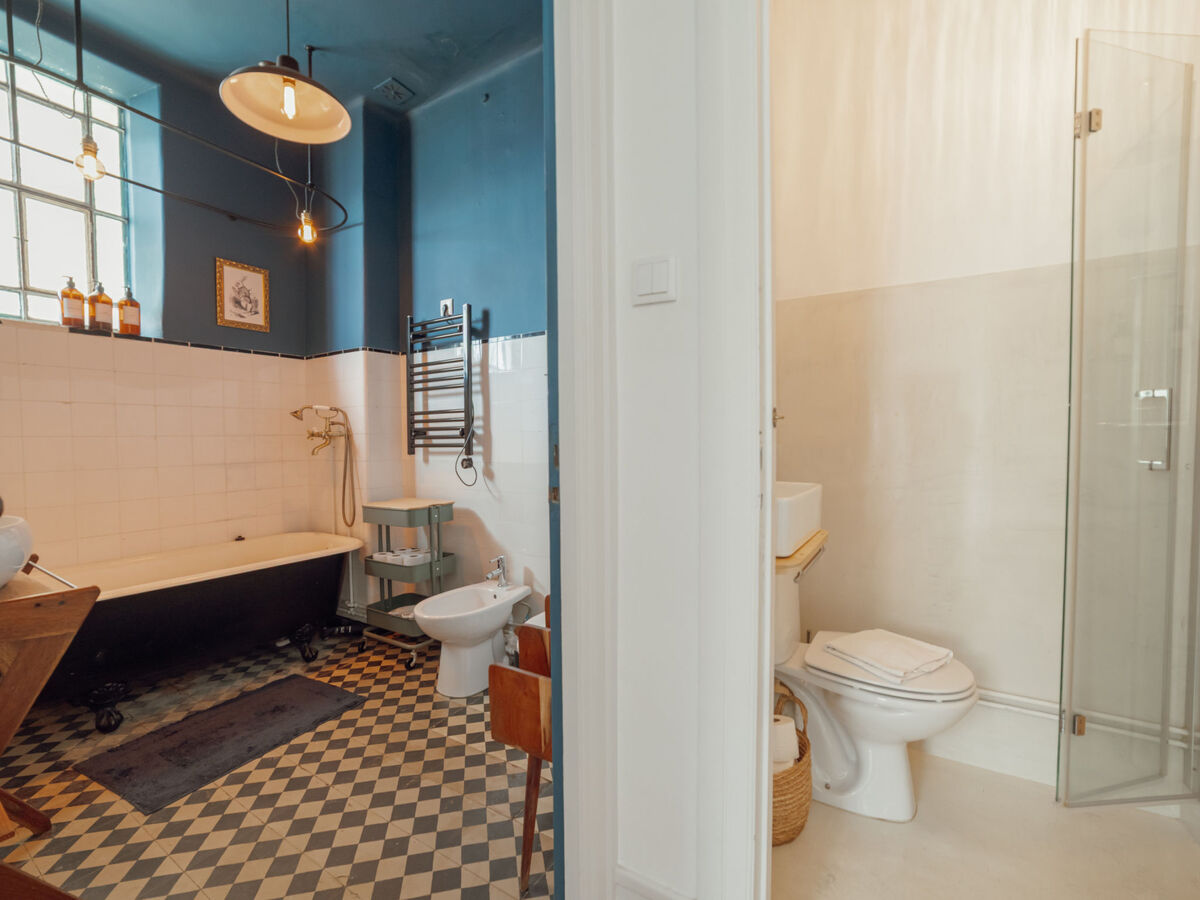 Appartement vintage 3 chambres au cœur de Porto - Photo 33