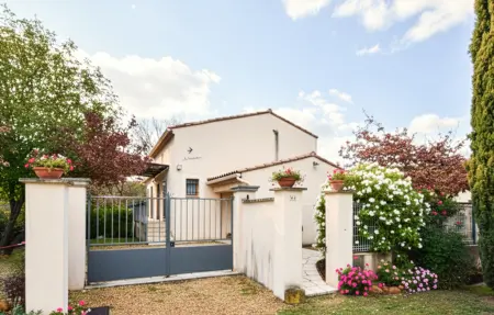 Maison 100 m² piscine privée, vue Mont Ventoux : photo 10