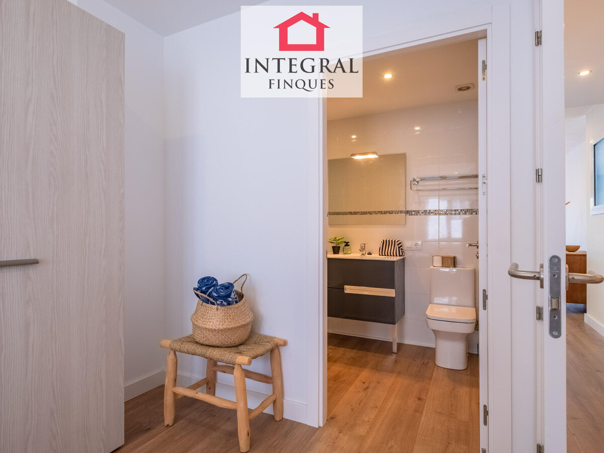 Appartement rénové à Palamós, vue mer et terrasse - Photo 15
