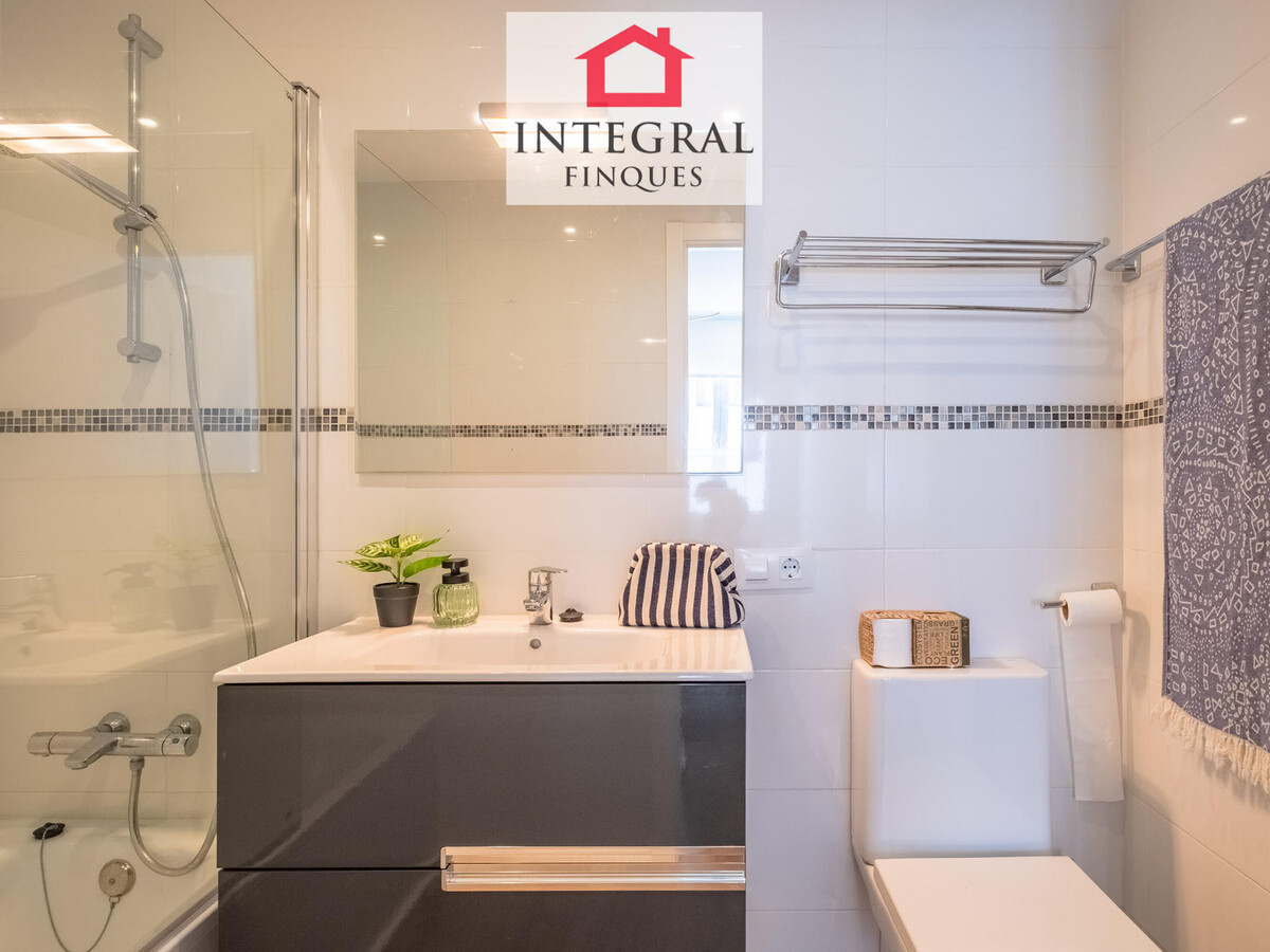 Appartement rénové à Palamós, vue mer et terrasse - Photo 17