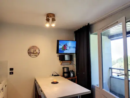 Studio cabine 4 pers. avec balcon Nord aux Menuires : photo 8
