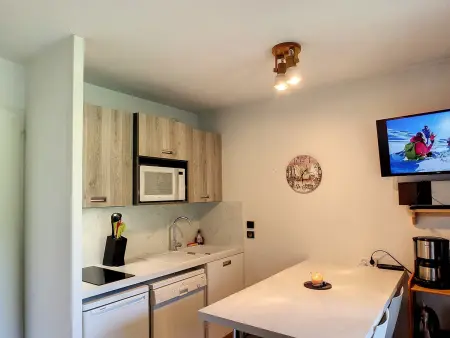Studio cabine 4 pers. avec balcon Nord aux Menuires : photo 9