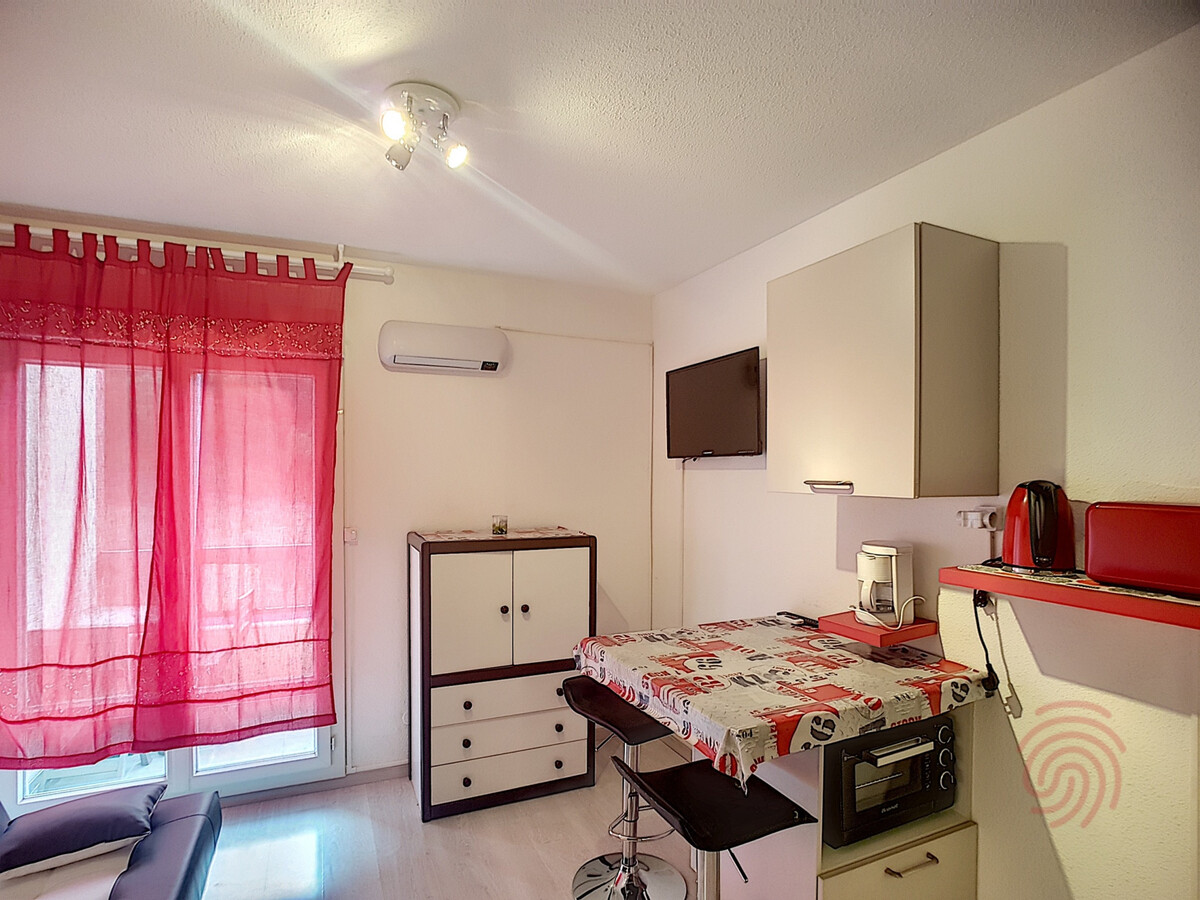 Studio 17 m² rénové avec balcon à Lamalou-les-Bains - Photo 4