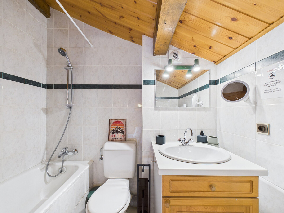 Duplex 6 pers. Les Gets, balcon sud, 1 min du centre - Photo 12
