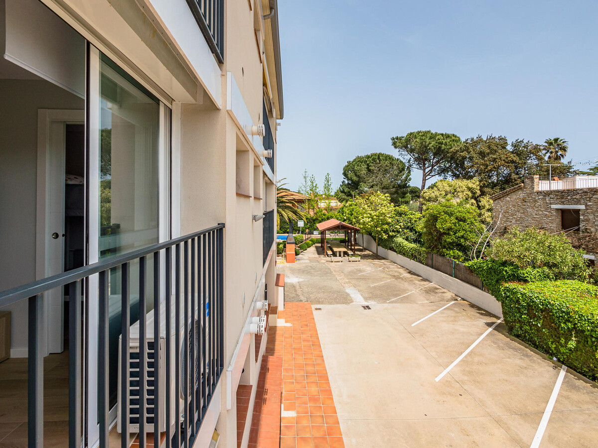 Loft rénové avec piscine à 700 m des plages - Photo 3