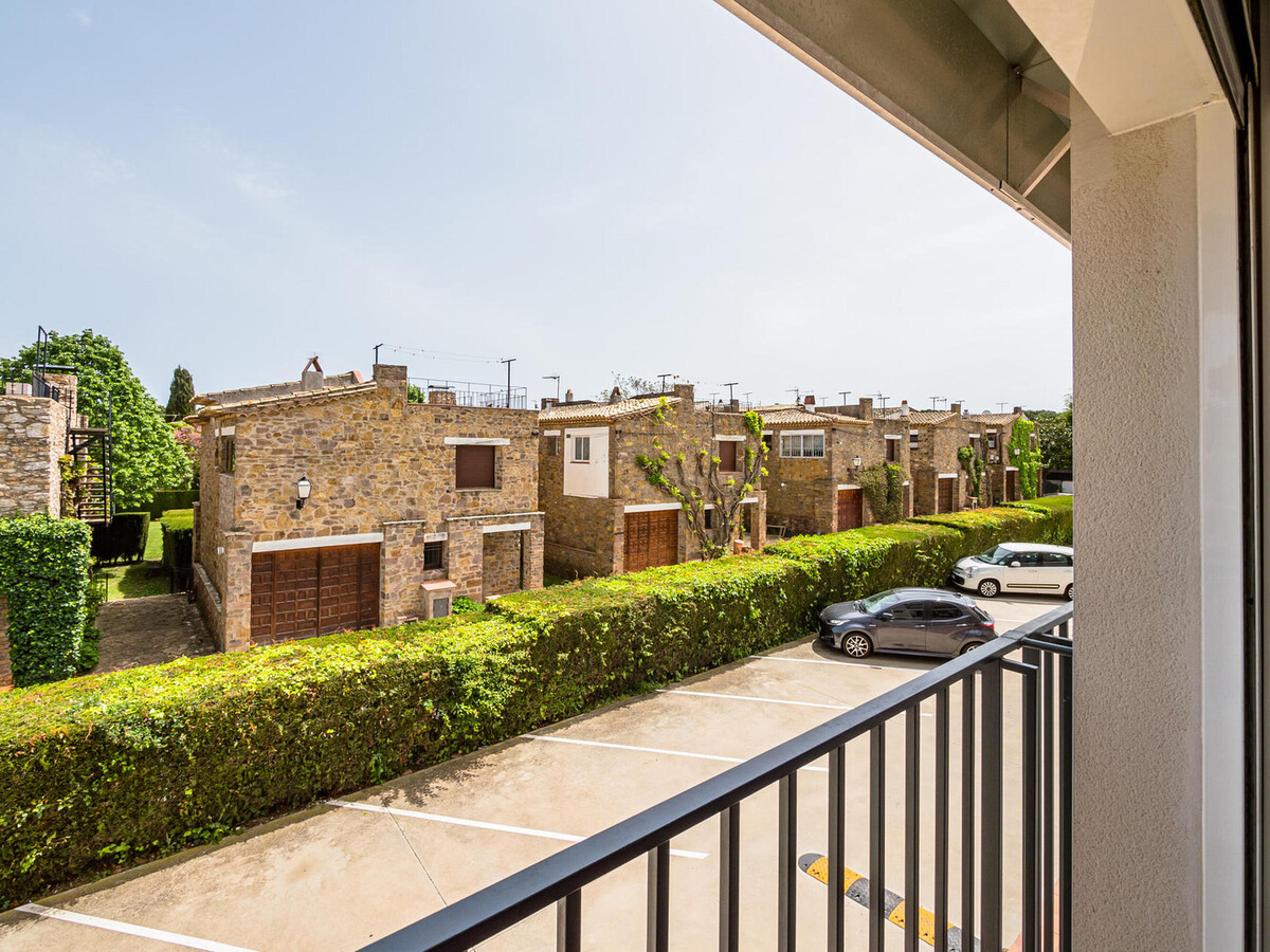Loft rénové avec piscine à 700 m des plages - Photo 4