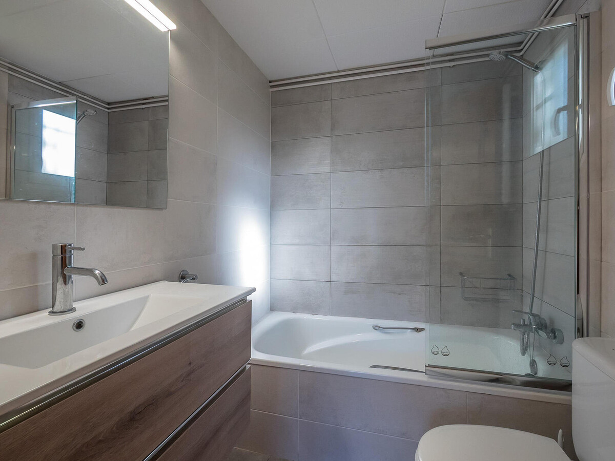 Appartement 3 chambres à 450 m de la plage, piscine - Photo 13