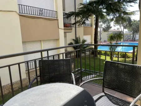 Location appartement à Calella de Palafrugell, Appartement rénové à Calella avec piscine commune