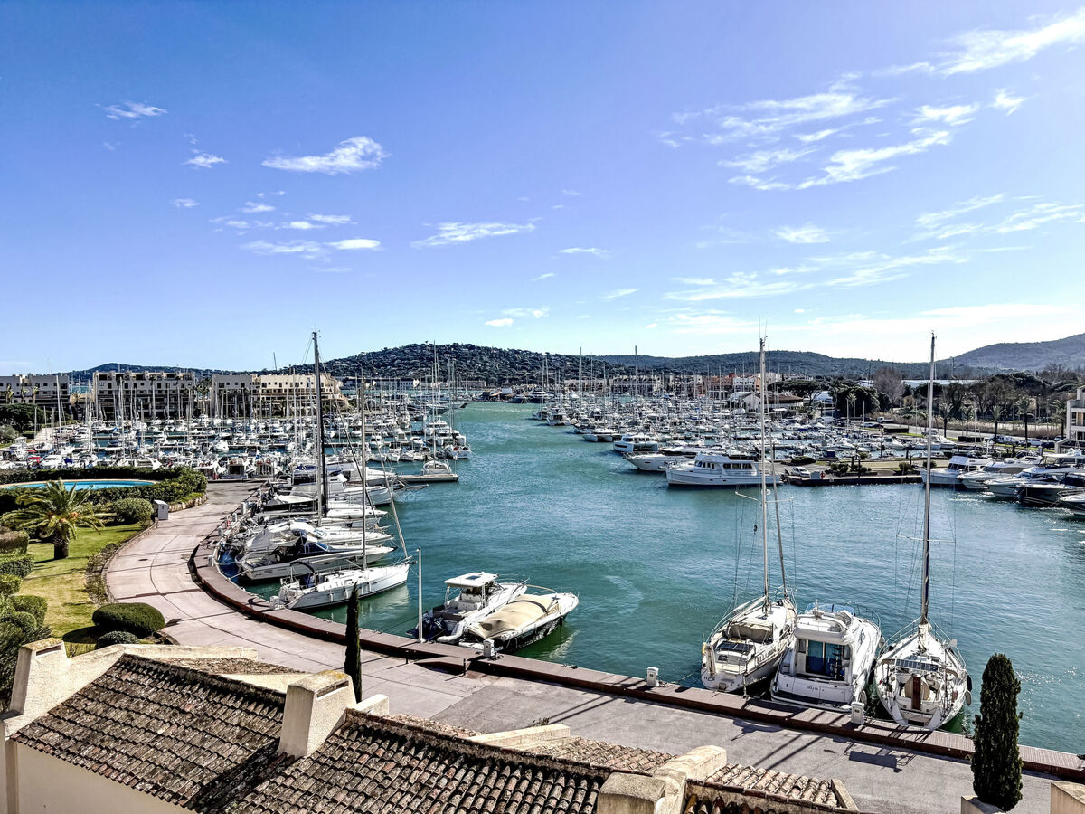 Studio Les Cascadelles avec vue sur le port à Cogolin - Photo 1