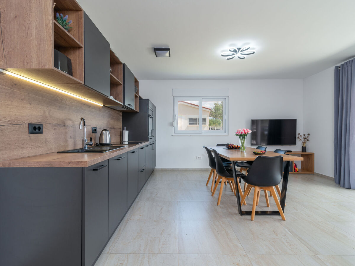 Maison Ria avec piscine chauffée à Trogir - Photo 8