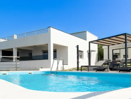Maison Ria avec piscine chauffée à Trogir