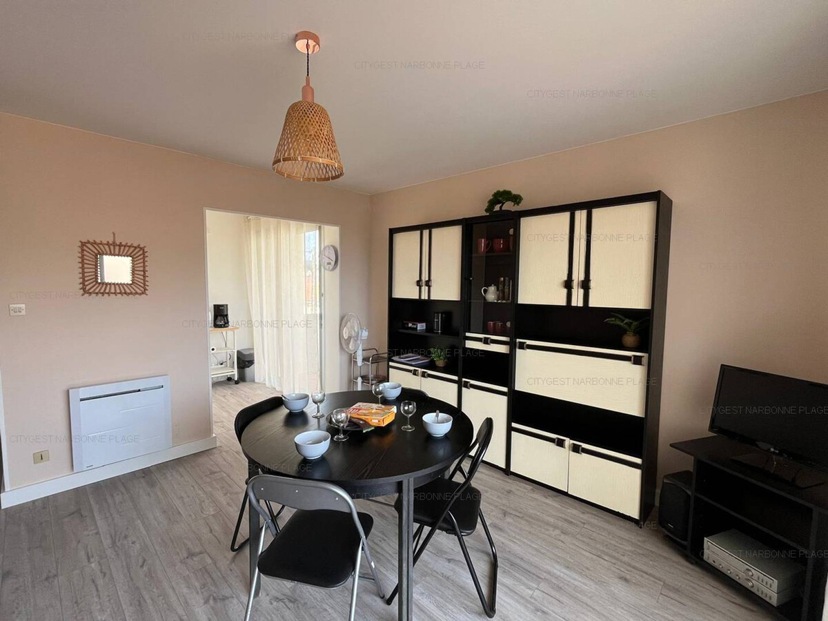 Appartement 2 étoiles à 50m de la plage, 2 balcons - Photo 2
