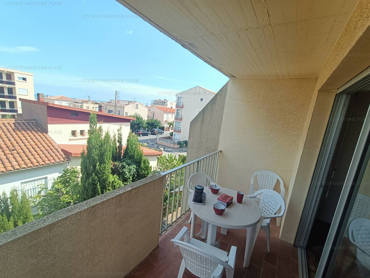 Appartement 2 étoiles à 50m de la plage, 2 balcons - Photo 11