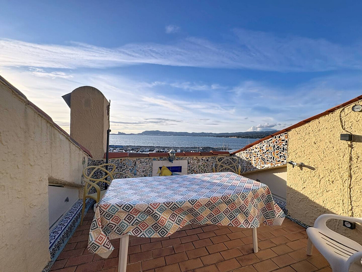 T3 deux terrasses vue mer à la Madrague - Photo 22