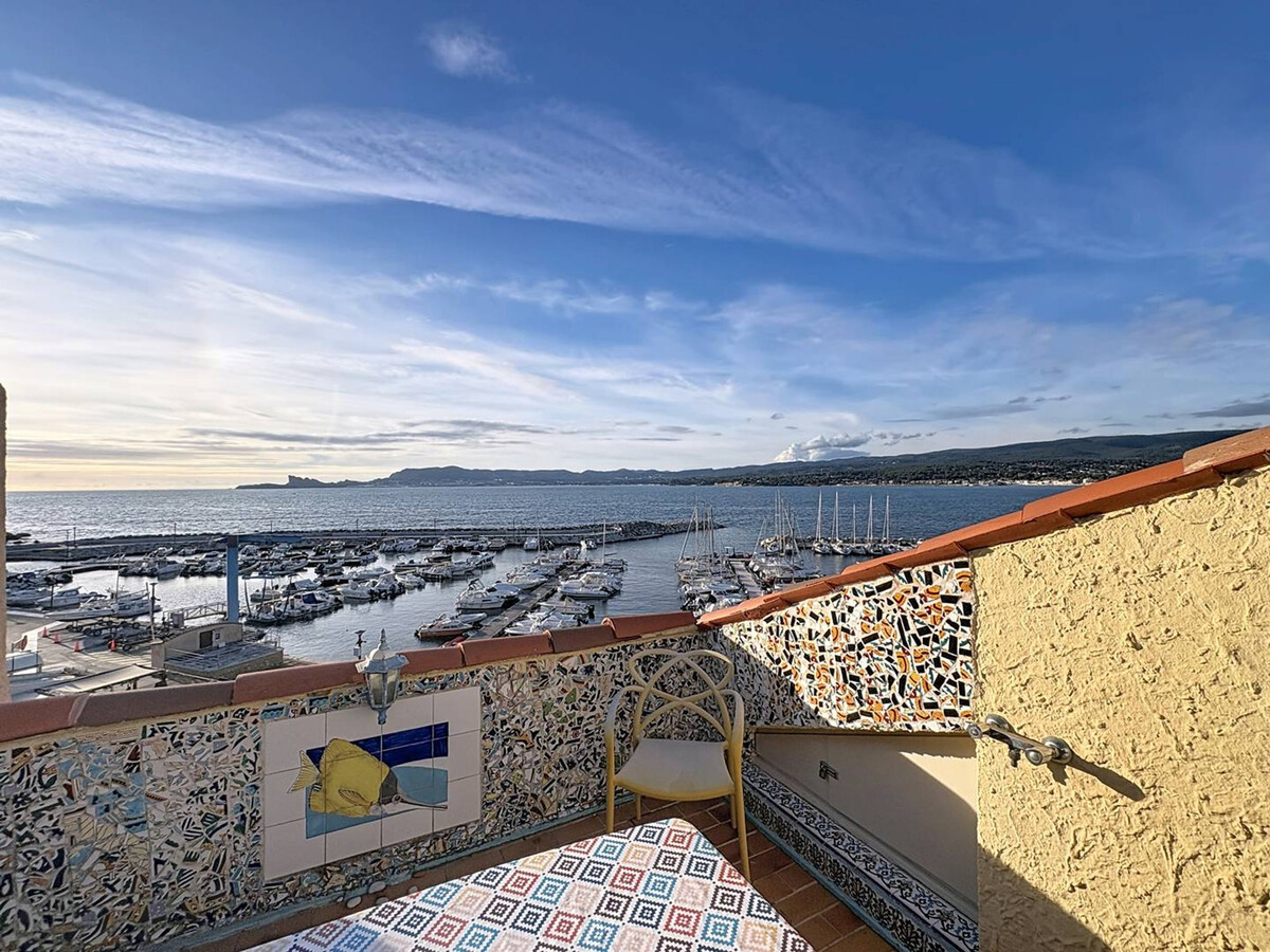 T3 deux terrasses vue mer à la Madrague - Photo 23