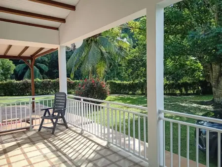 Appartement avec jacuzzi privatif et terrasse, Le Gosier : photo 4
