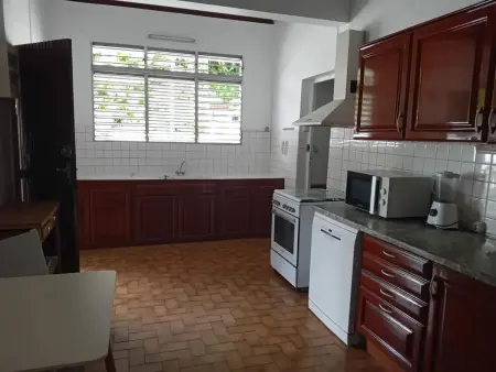 Appartement avec jacuzzi privatif et terrasse, Le Gosier : photo 7