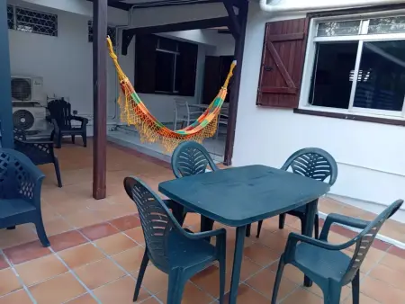 Appartement 70 m² avec terrasse et jardin clôturé à Le Gosier : photo 3