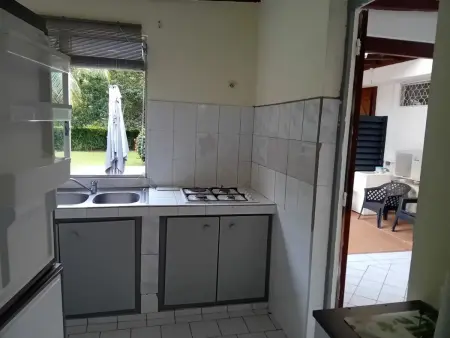 Appartement 70 m² avec terrasse et jardin clôturé à Le Gosier : photo 11