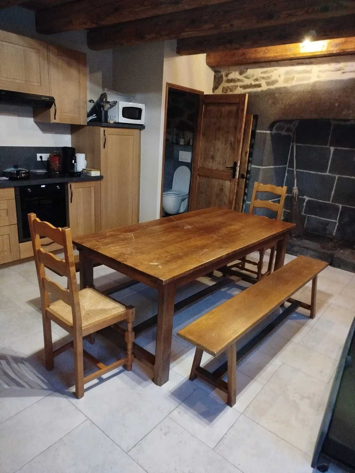 Maison 9 personnes à Alleuze – Cheminée, jardin et barbecue - Photo 11
