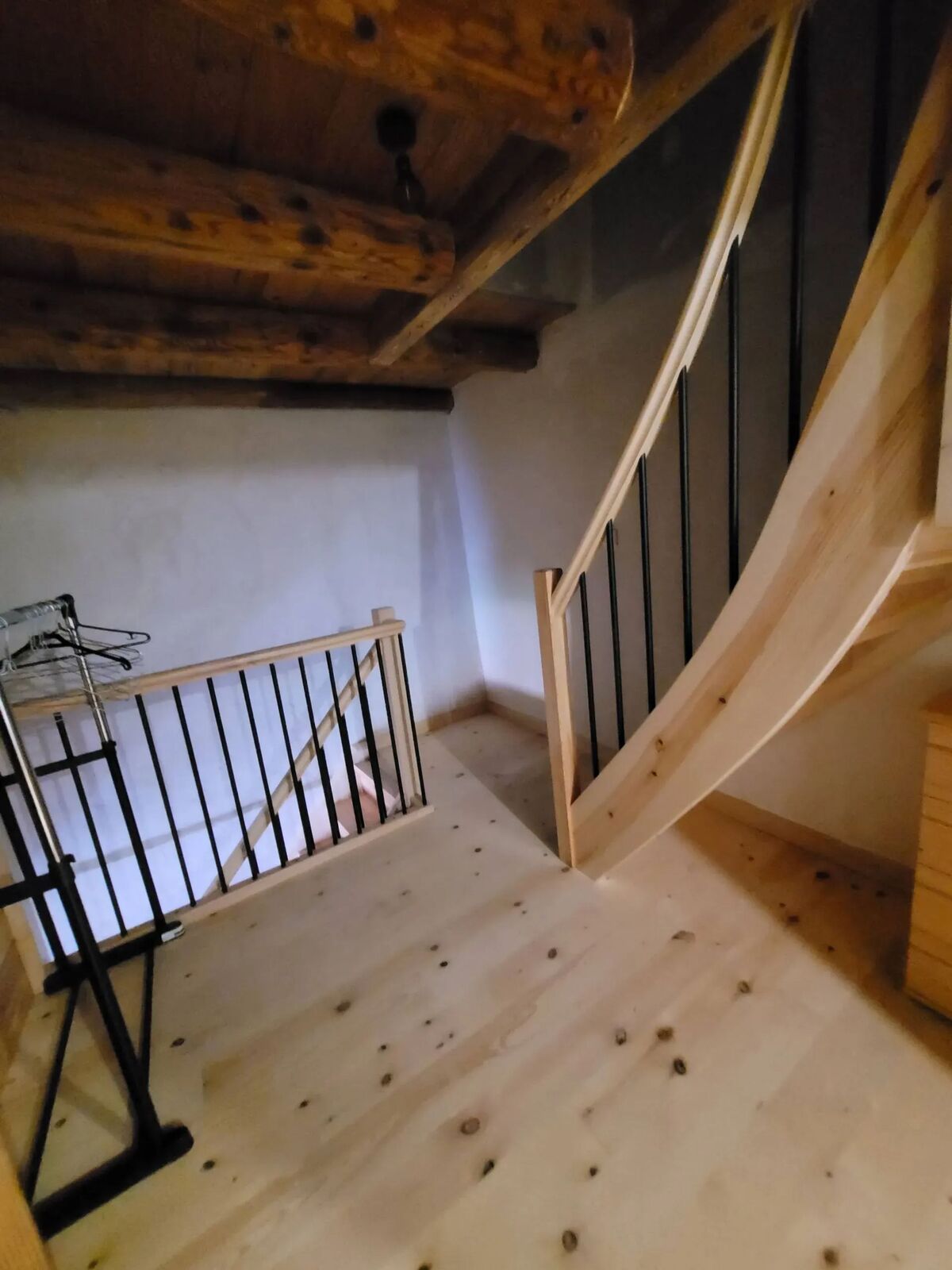 Maison 9 personnes à Alleuze – Cheminée, jardin et barbecue - Photo 17