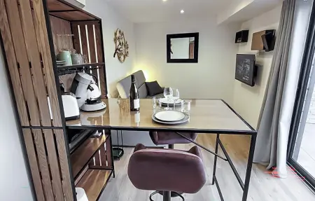 Maison 20m² piscine et jacuzzi à Jonquerettes : photo 5