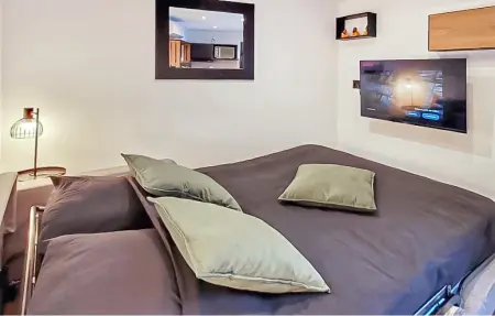 Maison 20m² piscine et jacuzzi à Jonquerettes : photo 13