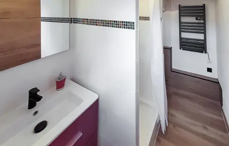 Maison 20m² piscine et jacuzzi à Jonquerettes : photo 15