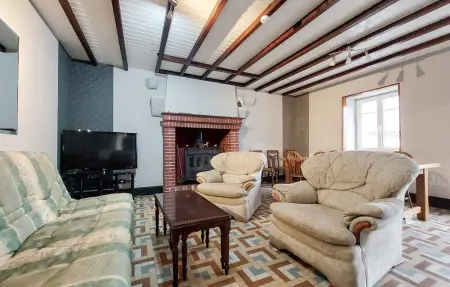 Maison rustique 6 pers. à Hambers, poutres et cheminée : photo 3