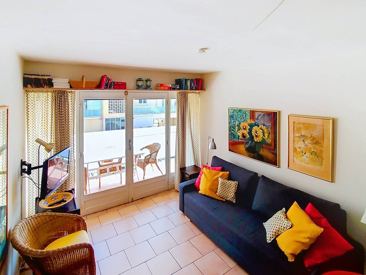 T2 40m² à Bormes-les-Mimosas, loggia sud-est - Photo 3