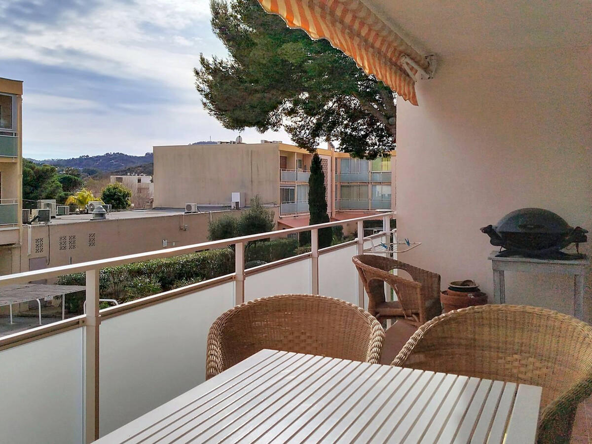T2 40m² à Bormes-les-Mimosas, loggia sud-est - Photo 11