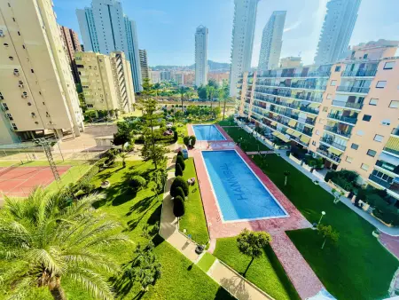 Location appartement à Finestrat, Studio avec Terrasse, Piscine Commune et Parking, Animaux Admis à Finestrat