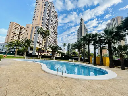 Appartement 2 ch avec terrasse, parking et piscine à Finestrat : photo 2
