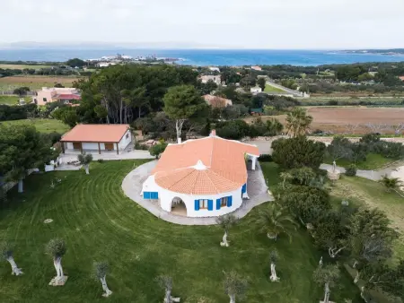 Location maison à Calasetta, Haus in Calasetta mit Grill und Garten