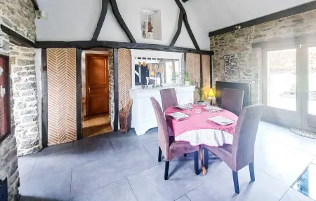 Jolie maison avec piscine, Maison 5 personnes à Hestrud - Photo 13