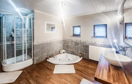 Jolie maison avec piscine, Maison 5 personnes à Hestrud - Photo 18