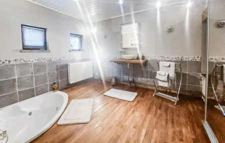Jolie maison avec piscine, Maison 5 personnes à Hestrud - Photo 19