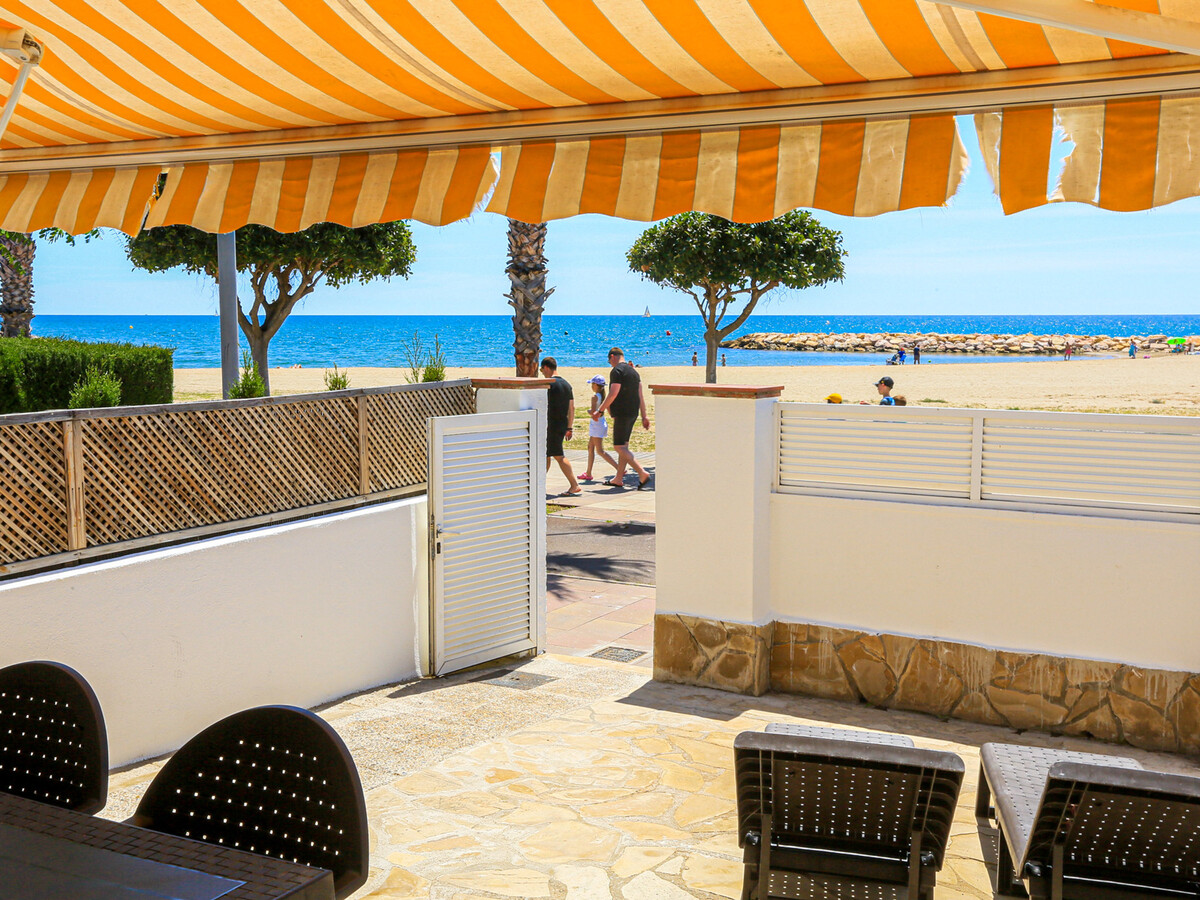 Villa Laura – Maison 8 personnes face à la mer à Cambrils - Photo 1