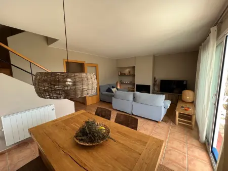 Villa à Torroella de Montgrí avec Piscine et Proche Plage - Idéale pour Famille - Photo 2